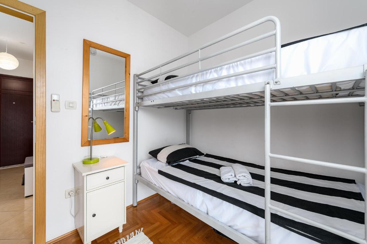 Apartment Ares 13 In Umag Center Екстер'єр фото